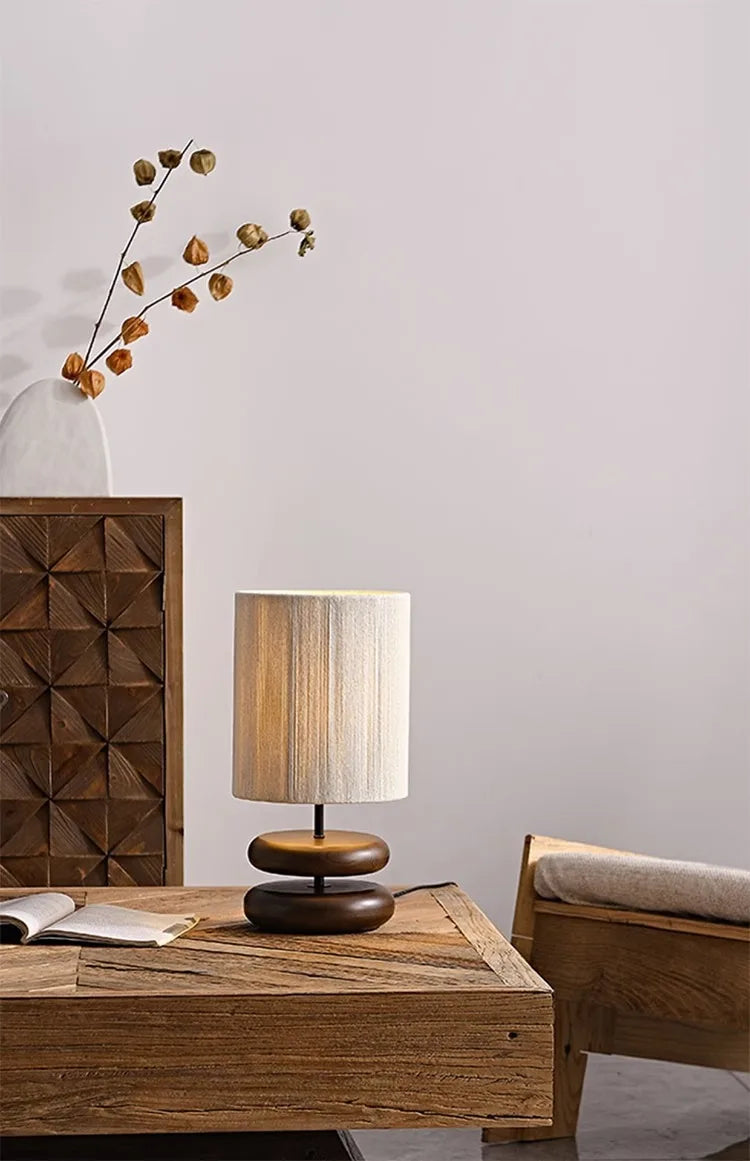 Japanese Style Creative Bedside Table Lamp Walnut Wood Color for Bedroom Designer Solid Wood Living Room Study Retro Table Lamp